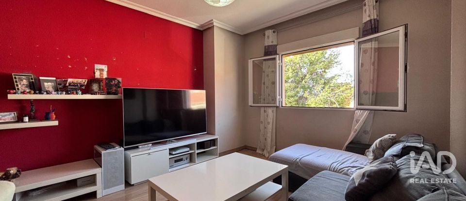 Pis 3 habitacions de 101 m² a Agost (03698)