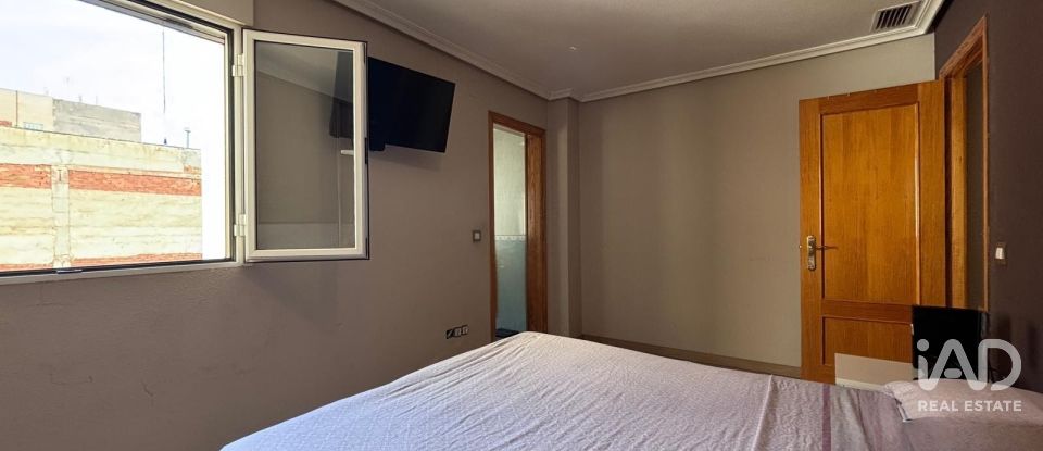 Pis 3 habitacions de 101 m² a Agost (03698)