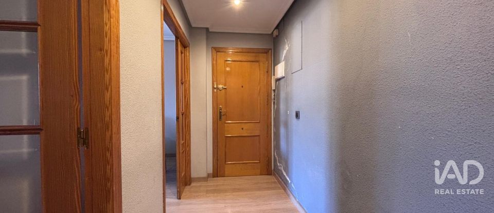 Pis 3 habitacions de 101 m² a Agost (03698)