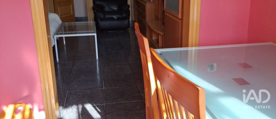 Piso 3 habitaciones de 69 m² en Sabadell (08204)