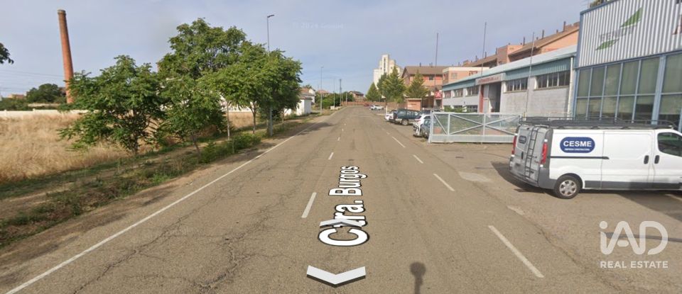 Immeuble de 443 m² à Sahagún (24320)