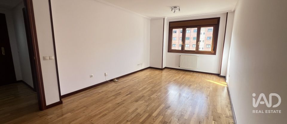 Appartement 2 chambres de 66 m² à Oviedo (33012)