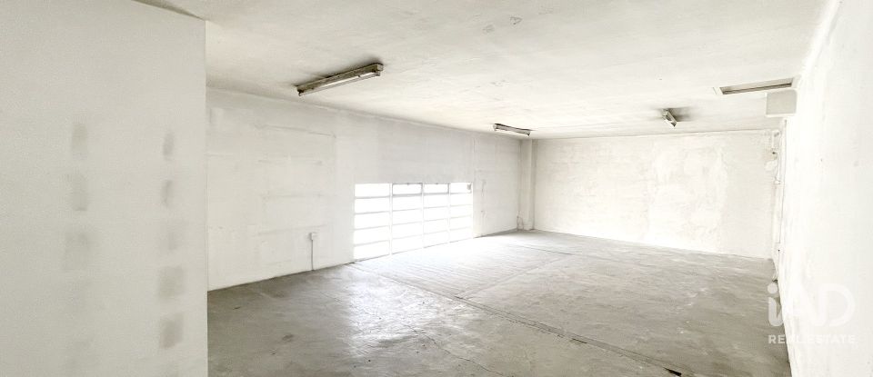 Shop / premises commercial of 360 m² in Sabadell (08203)