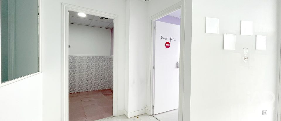Shop / premises commercial of 240 m² in Sabadell (08201)