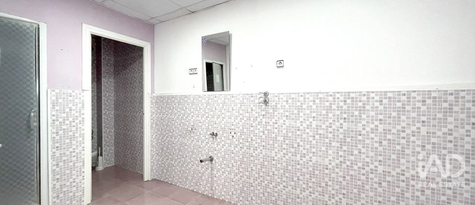 Shop / premises commercial of 240 m² in Sabadell (08201)