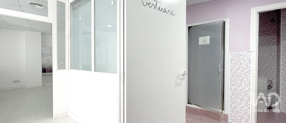 Shop / premises commercial of 240 m² in Sabadell (08201)