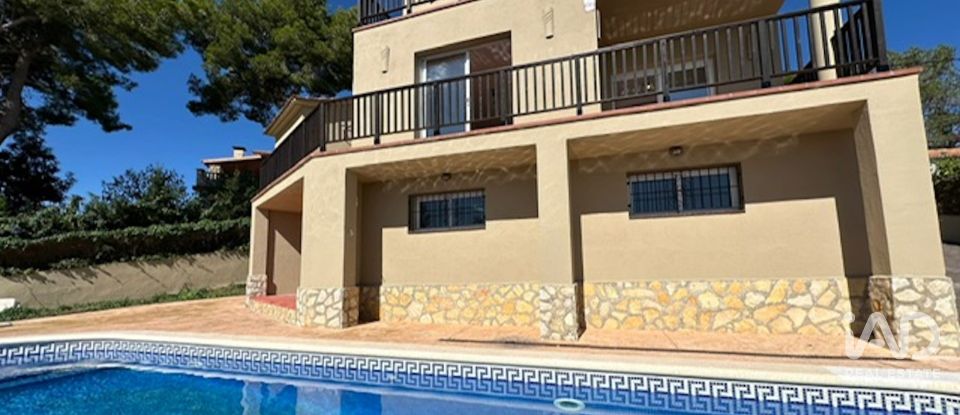 Maison 3 chambres de 297 m² à Olivella (08818)