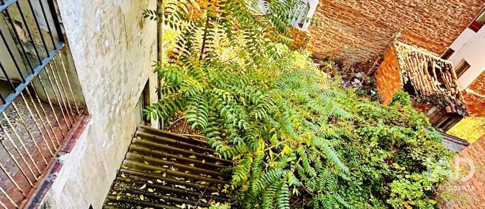 Immeuble de 576 m² à León (24009)