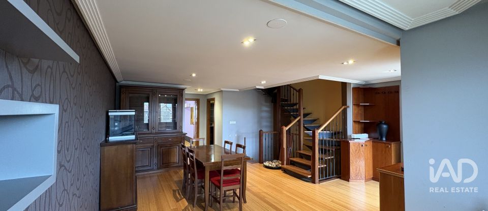 Casa 4 habitaciones de 200 m² en Sariegos del Bernesga (24121)