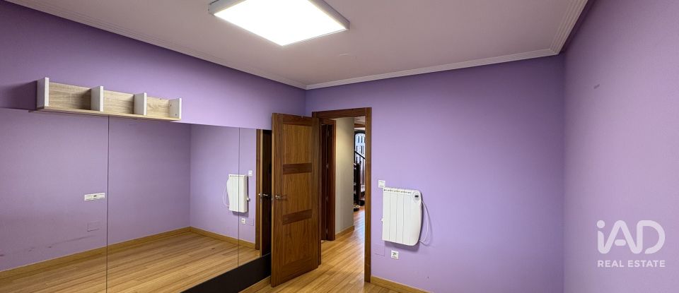 Casa 4 habitaciones de 200 m² en Sariegos del Bernesga (24121)