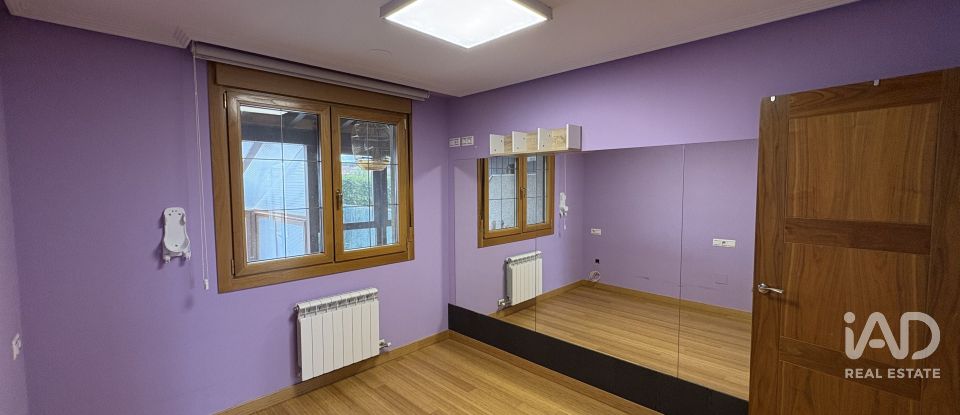Casa 4 habitaciones de 200 m² en Sariegos del Bernesga (24121)