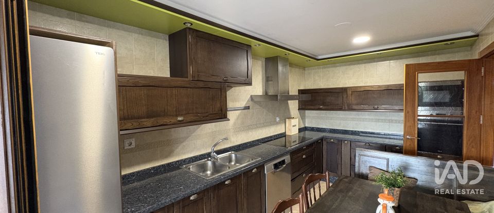 Casa 4 habitaciones de 200 m² en Sariegos del Bernesga (24121)