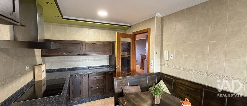 Casa 4 habitaciones de 200 m² en Sariegos del Bernesga (24121)