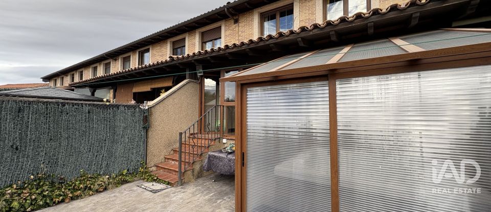 Casa 4 habitaciones de 200 m² en Sariegos del Bernesga (24121)