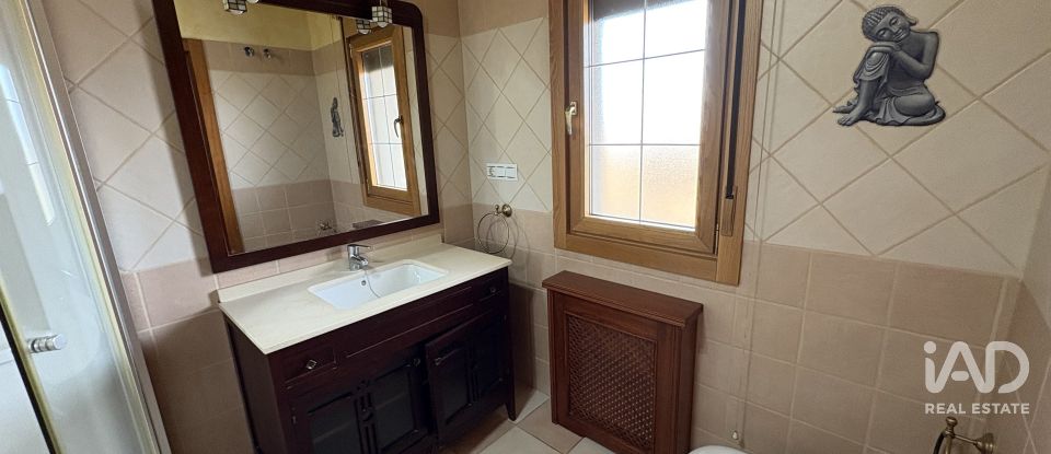 Casa 4 habitaciones de 200 m² en Sariegos del Bernesga (24121)