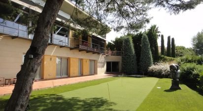 House 7 bedrooms of 738 m² in Sant Vicenç de Montalt (08394)