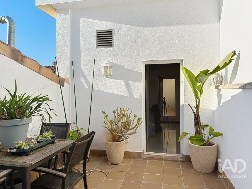 Pis 3 habitacions de 103 m² a Sant Pere de Ribes (08810)