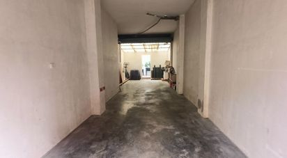 Shop / premises commercial of 33 m² in Les Roquetes (08812)