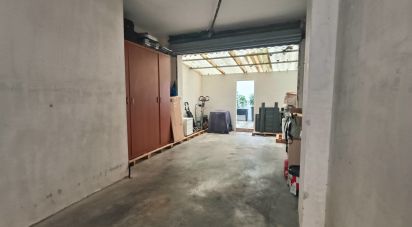 Shop / premises commercial of 33 m² in Les Roquetes (08812)