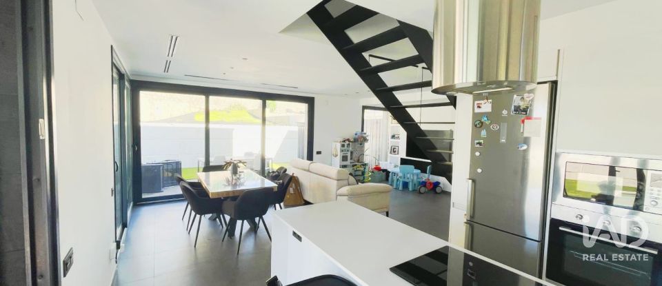 Casa 3 habitacions de 131 m² a Roda de Bara (43883)