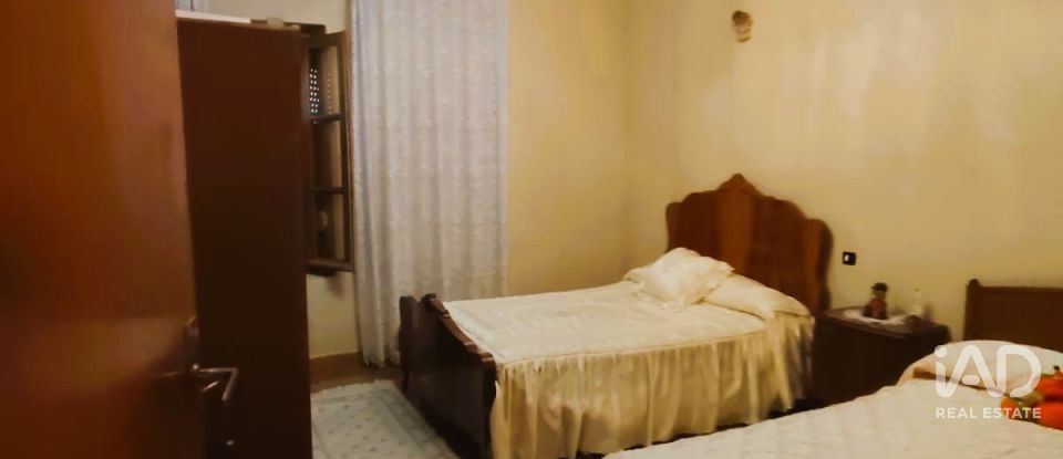 Village house 5 bedrooms of 648 m² in Villares de Órbigo (24288)