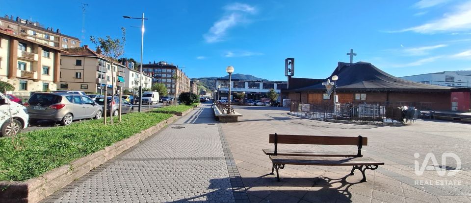 Shop / premises commercial of 70 m² in Lasarte-Oria (20160)