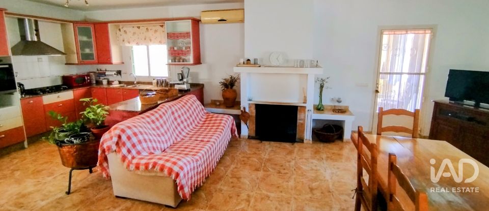 Casa rústica 6 habitaciones de 236 m² en Gafarillos (04277)