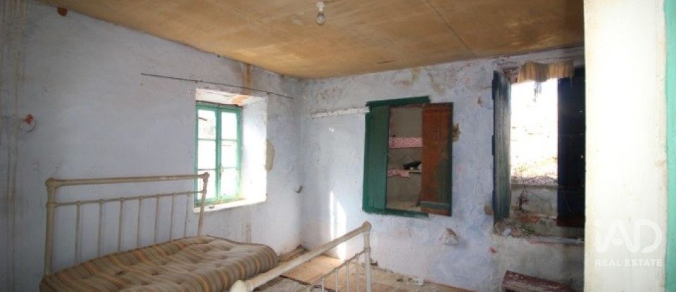 Maison 0 chambre de 138 m² à Corral de Almaguer (45880)