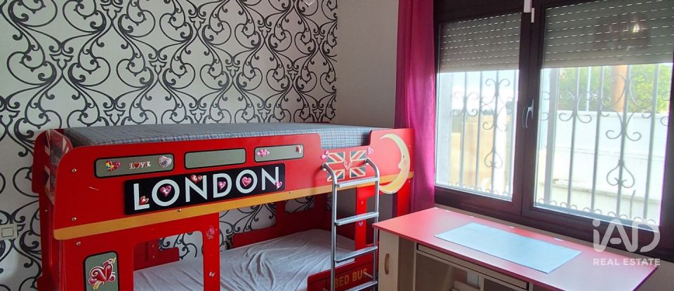 Casa de muntanya 5 habitacions de 225 m² a Mont-Roig del Camp (43892)