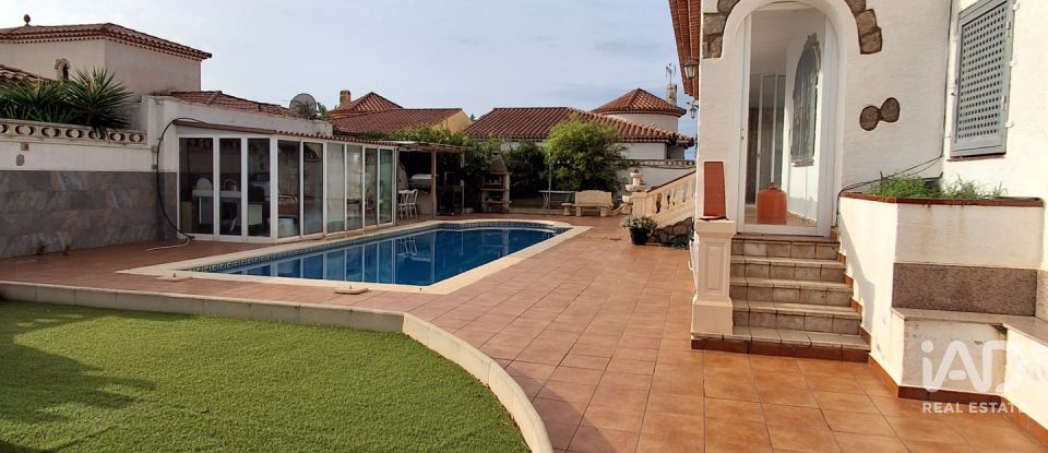 Casa de muntanya 5 habitacions de 225 m² a Mont-Roig del Camp (43892)