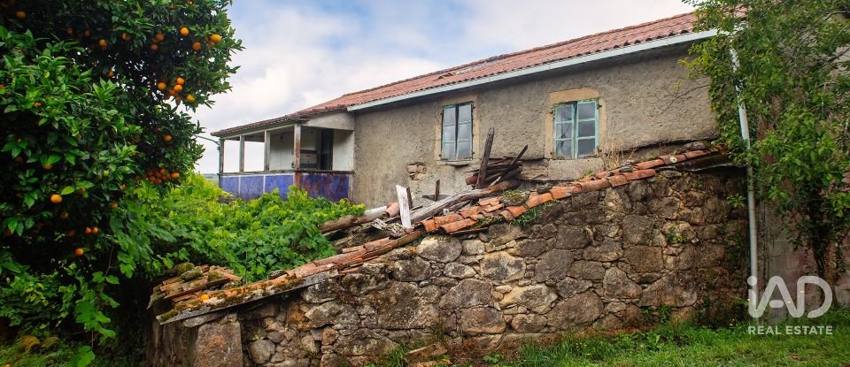 Casa rural 0 habitaciones de 200 m² en Grandal (15616)