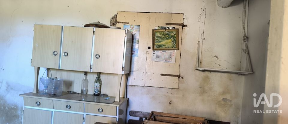 Casa rural 0 habitaciones de 200 m² en Grandal (15616)