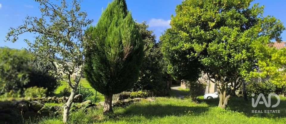 Casa rural 0 habitaciones de 200 m² en Grandal (15616)