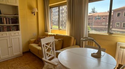 Apartment 3 bedrooms of 100 m² in León (24004)