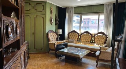 Apartment 3 bedrooms of 100 m² in León (24004)