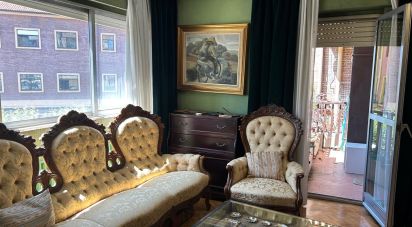 Apartment 3 bedrooms of 100 m² in León (24004)