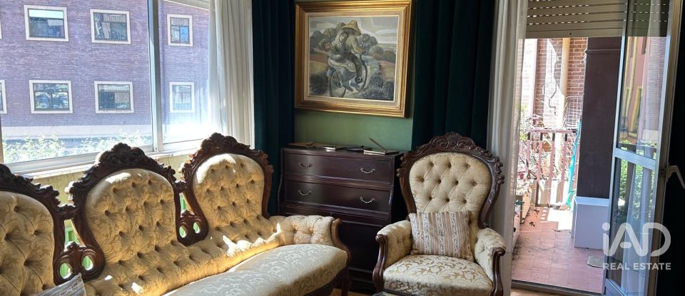 Pis 3 habitacions de 100 m² a León (24004)