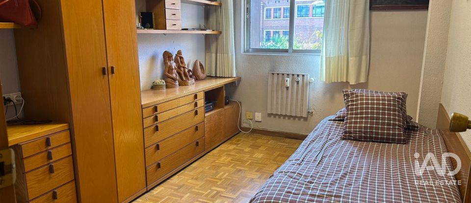 Pis 3 habitacions de 100 m² a León (24004)