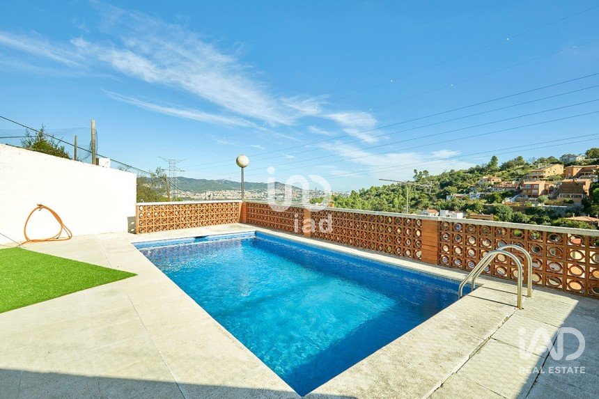 Casa 4 habitacions de 252 m² a Santa Coloma de Cervelló (08690)