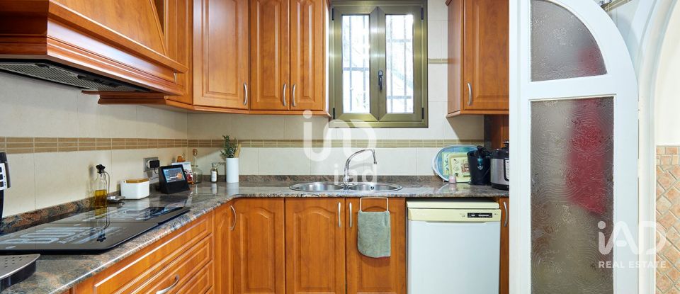 Casa 4 habitacions de 252 m² a Santa Coloma de Cervelló (08690)