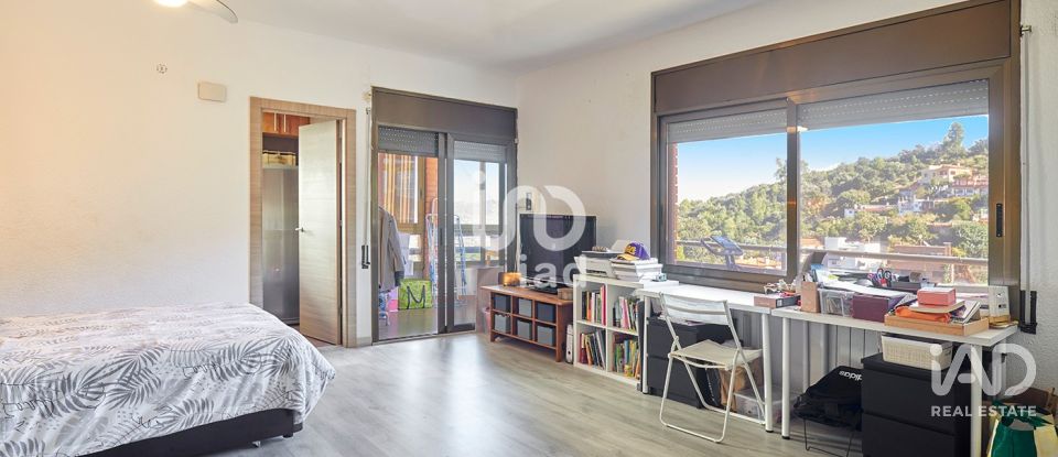 Casa 4 habitacions de 252 m² a Santa Coloma de Cervelló (08690)