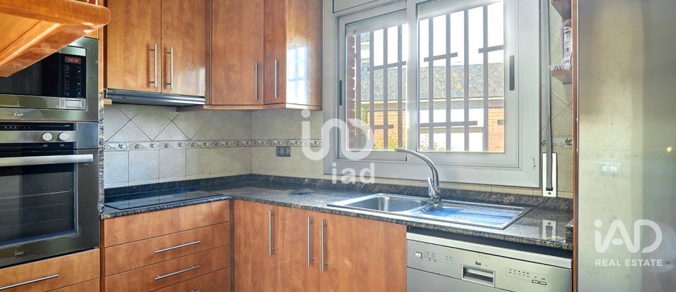 Casa 4 habitacions de 252 m² a Santa Coloma de Cervelló (08690)