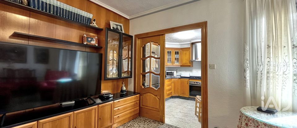 Pis 3 habitacions de 104 m² a Novelda (03660)