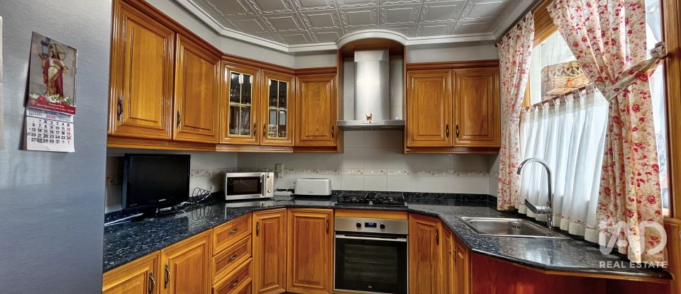 Pis 3 habitacions de 104 m² a Novelda (03660)