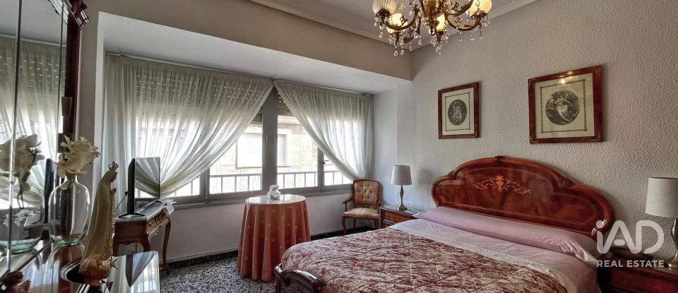 Pis 3 habitacions de 104 m² a Novelda (03660)