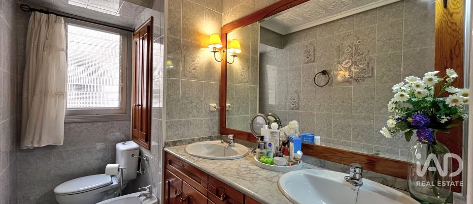 Pis 3 habitacions de 104 m² a Novelda (03660)