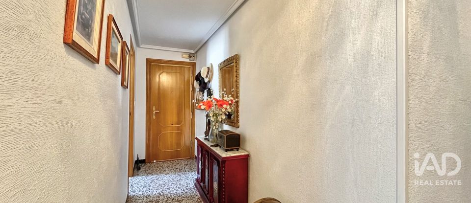 Pis 3 habitacions de 104 m² a Novelda (03660)