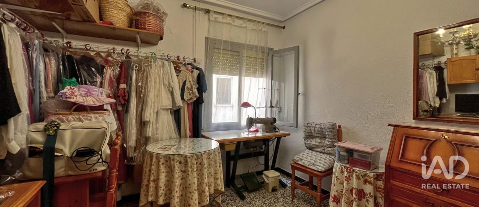 Pis 3 habitacions de 104 m² a Novelda (03660)