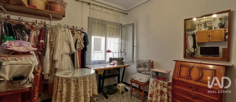 Pis 3 habitacions de 104 m² a Novelda (03660)