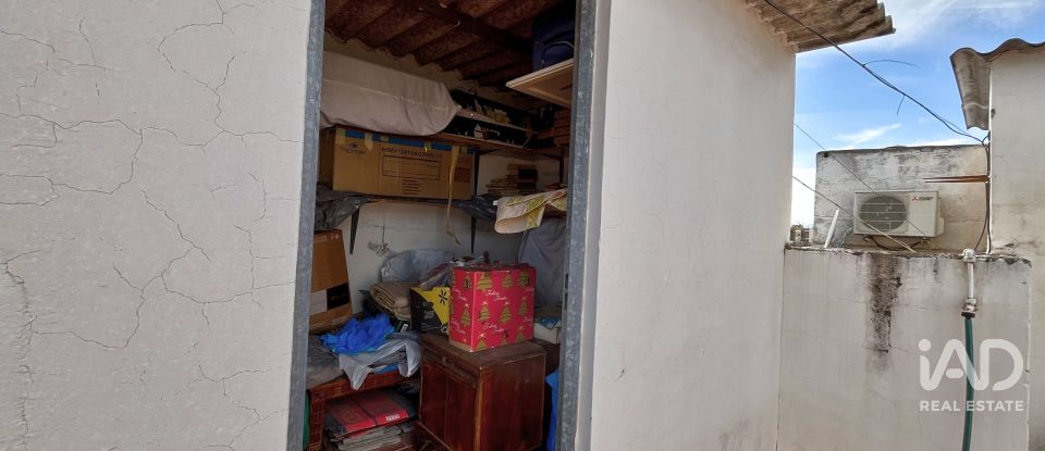 Pis 3 habitacions de 104 m² a Novelda (03660)